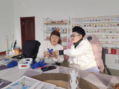 互聯網賦能巾幗創業 北大荒名山農場工藝品加工引領致富新路